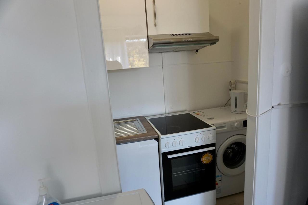 Alster Hamburg - Saniertes Und Mobliertes Apartment Mit Bad Und Kuche Dış mekan fotoğraf