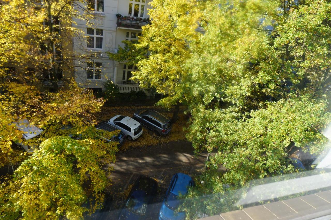 Alster Hamburg - Saniertes Und Mobliertes Apartment Mit Bad Und Kuche Dış mekan fotoğraf