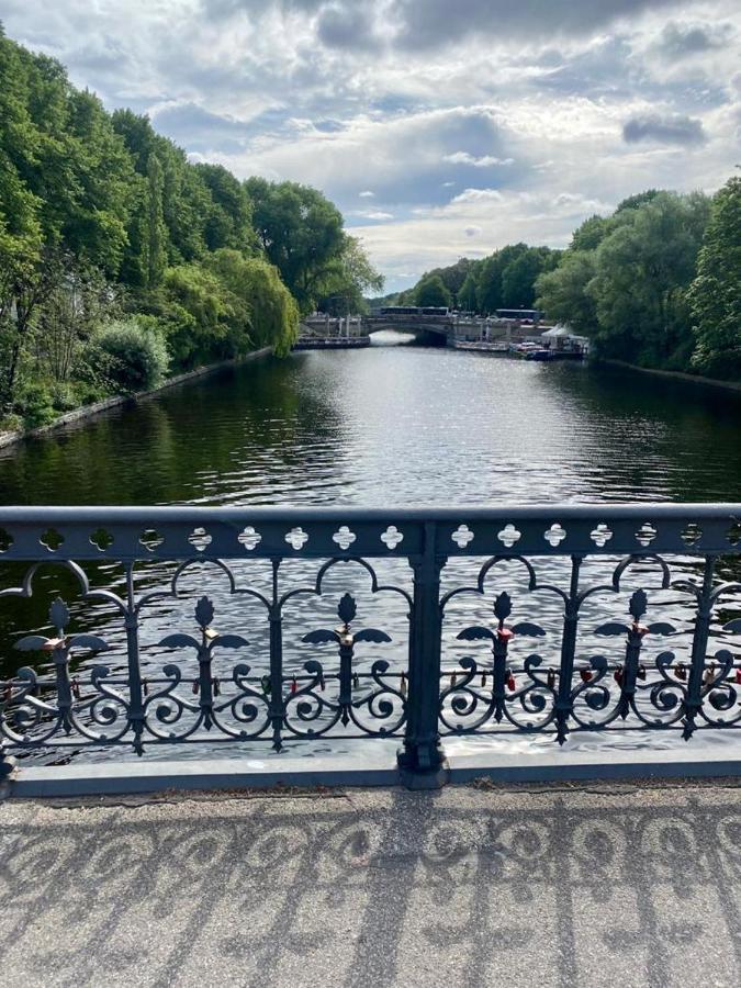 Alster Hamburg - Saniertes Und Mobliertes Apartment Mit Bad Und Kuche Dış mekan fotoğraf